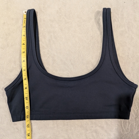 NWOT - Medium - Aritzia - TNA -  TnaBUTTER™ Mini Bra Top in Navy Blue - Picture 4 of 5